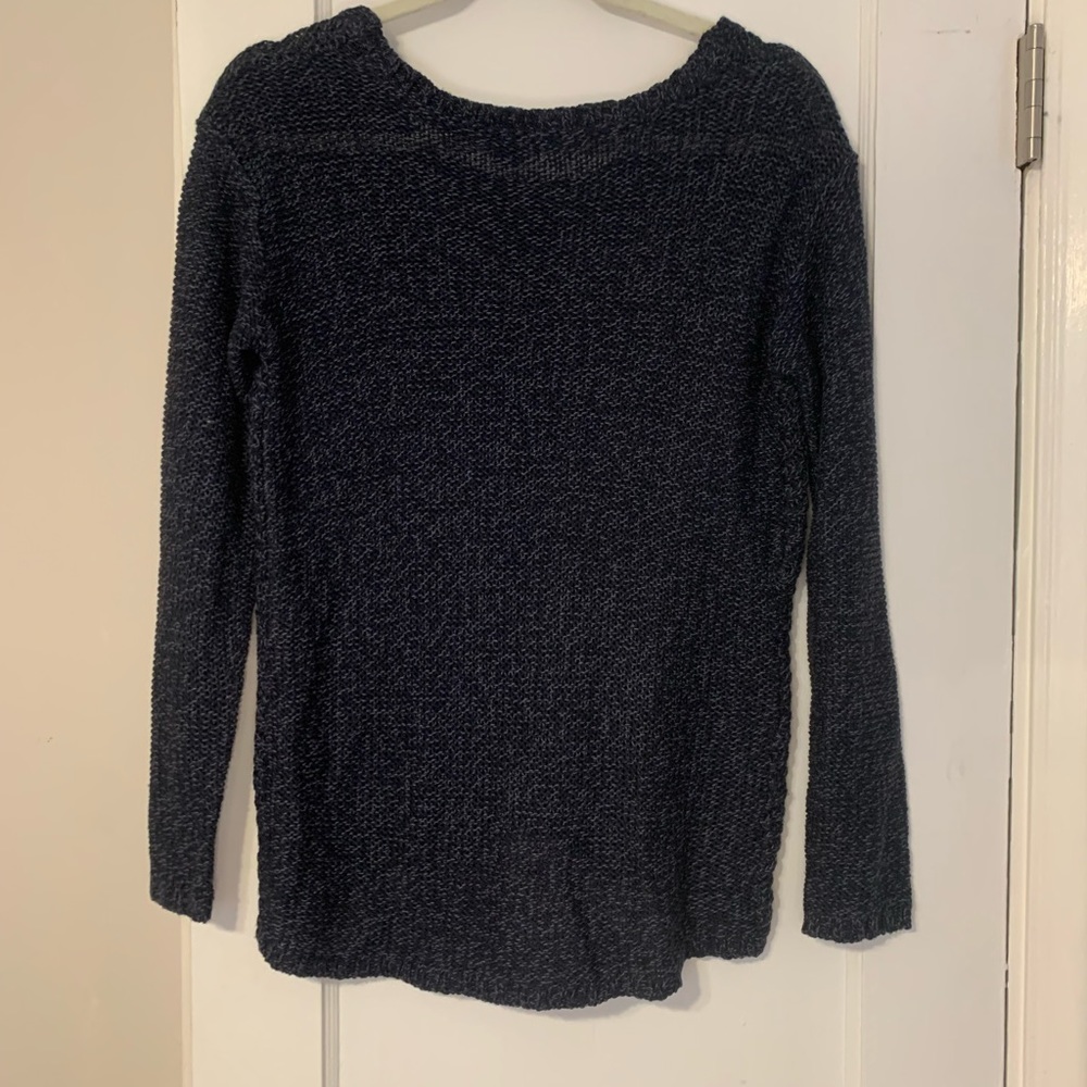 Quinn navy sweater size small